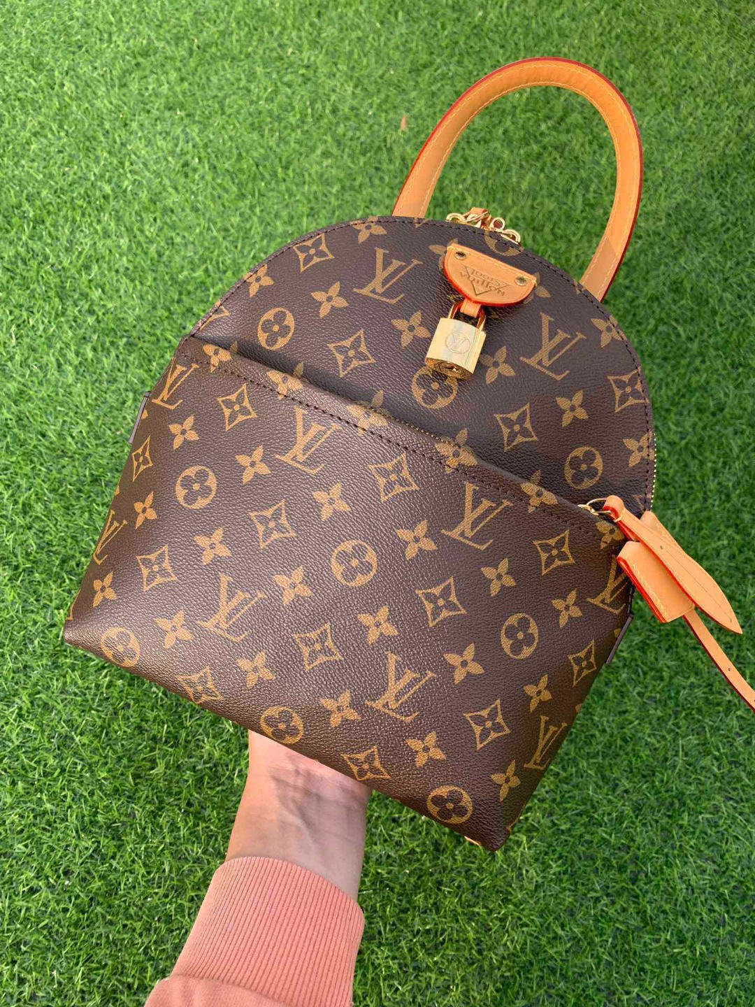 루이비통 문백팩