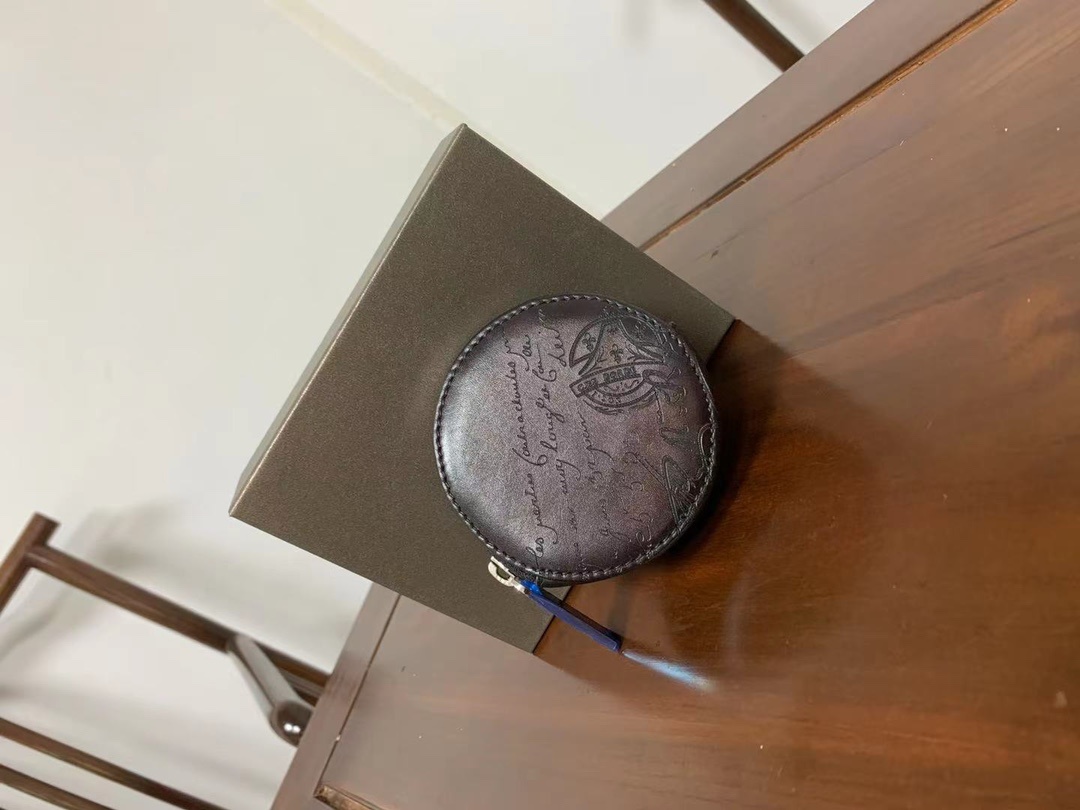 벨루티 동전지갑