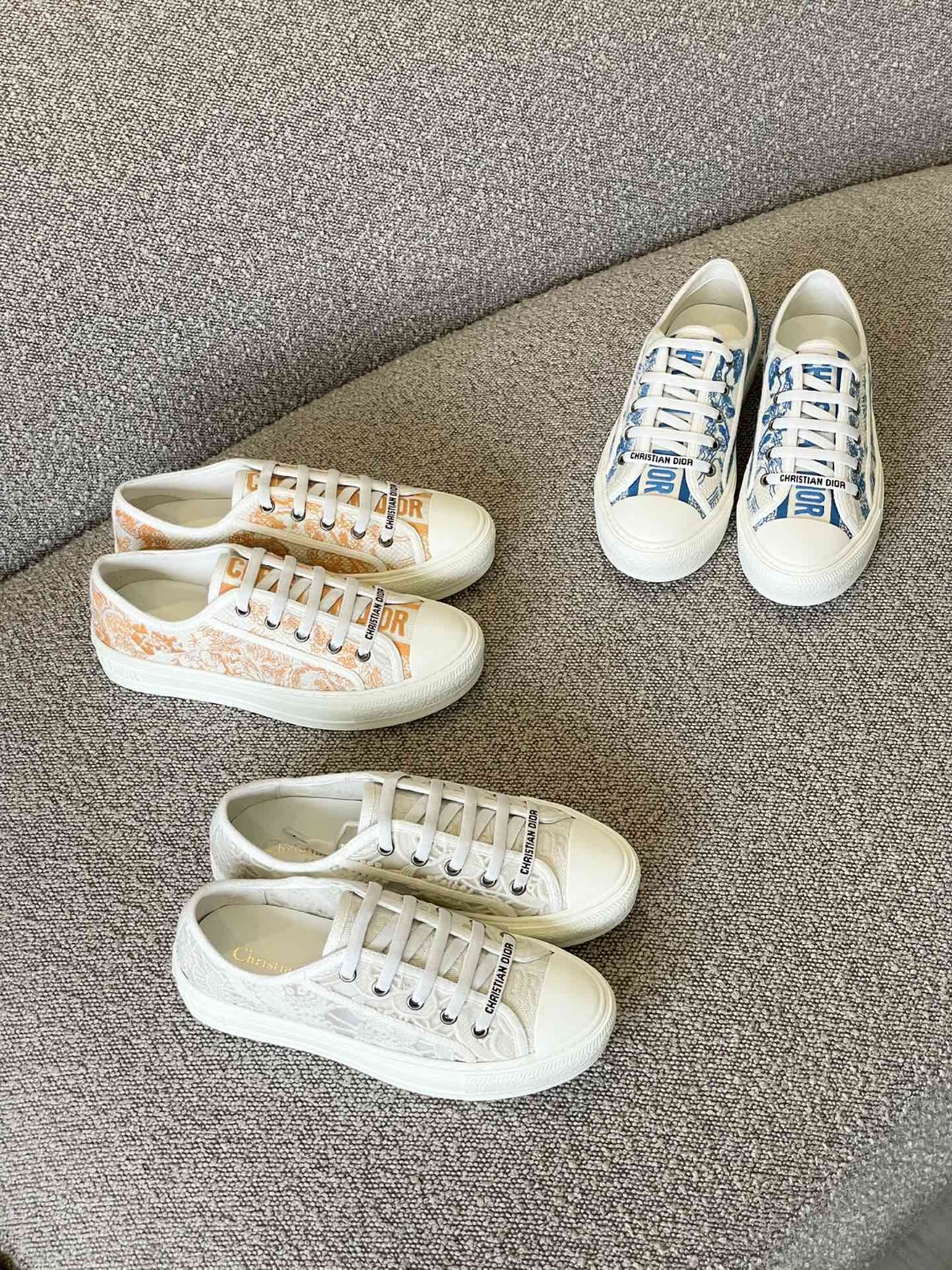 디올 스니커즈