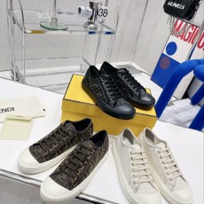 펜디 스니커즈