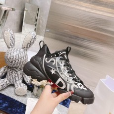 디올 스니커즈