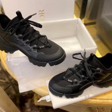 디올 스니커즈
