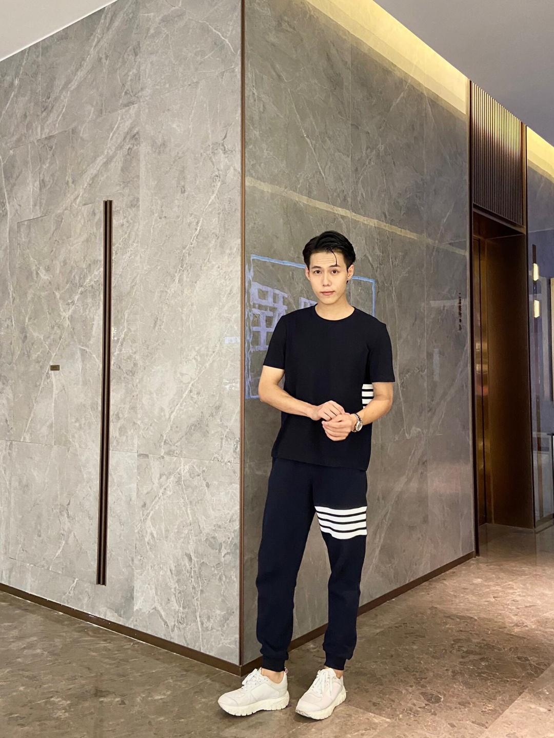 톰브라운 반팔티