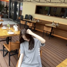 톰브라운 반팔티