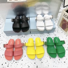 프라다 슬리퍼