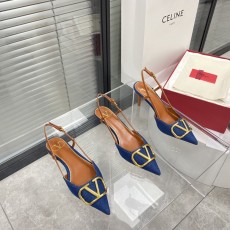 발렌티노 슬링백