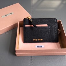 미우미우 카드지갑