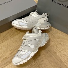 발렌시아가 스니커즈