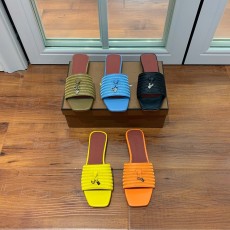 로로피아나 슬리퍼