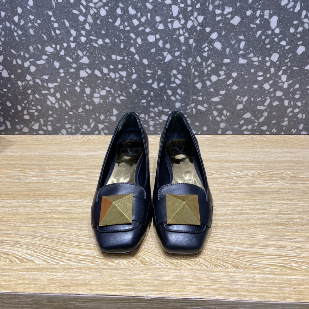 발렌티노 플랫슈즈