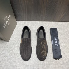 벨루티 슬립온