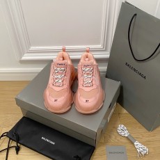 발렌시아가 스니커즈