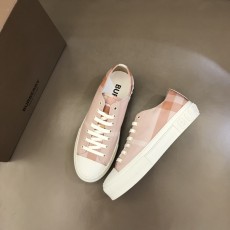 버버리 스니커즈