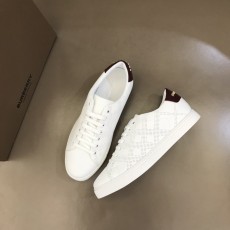 버버리 스니커즈