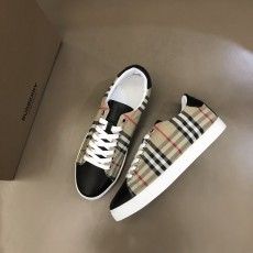 버버리 스니커즈