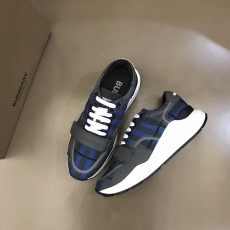 버버리 스니커즈