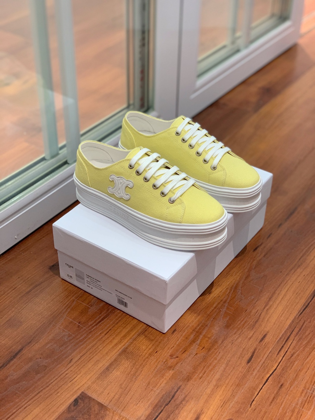 셀린느 스니커즈