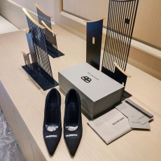 발렌시아가 구두