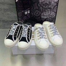 디올 스니커즈뮬
