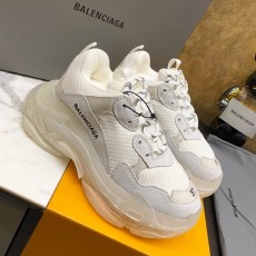발렌시아가 스니커즈