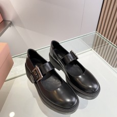 미우미우 로퍼
