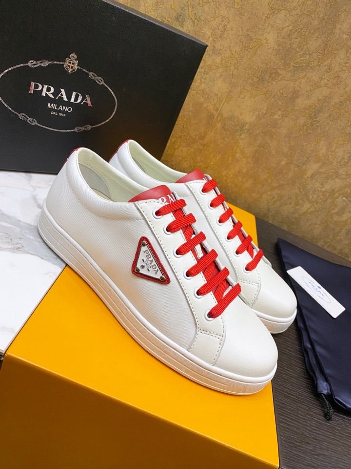 프라다 스니커즈