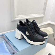 프라다 힐스니커즈