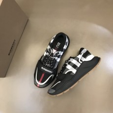 버버리 스니커즈
