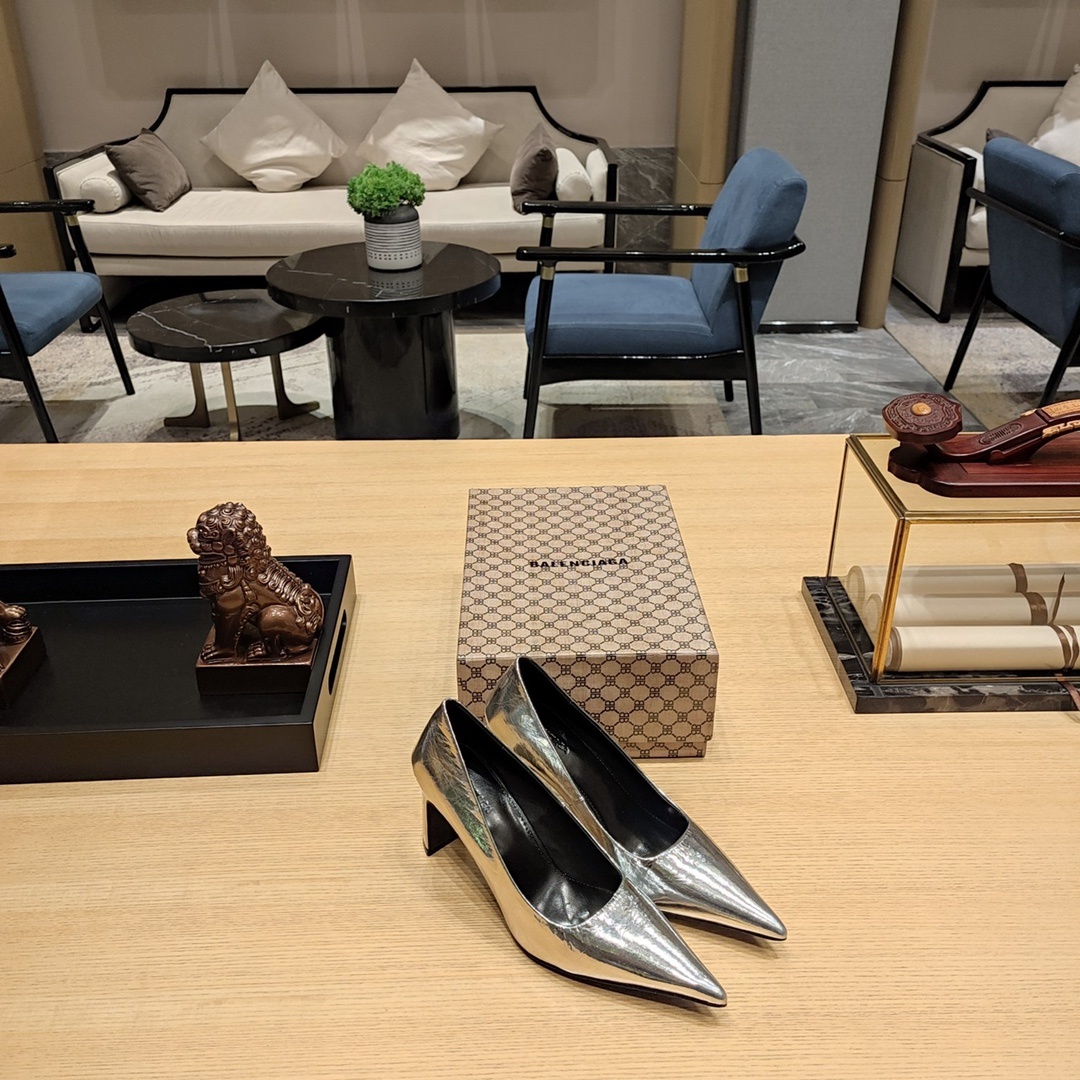 발렌시아가 구두