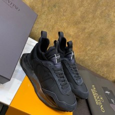 발렌티노 스니커즈