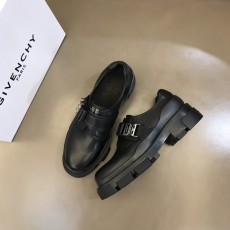 지방시 로퍼