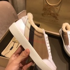버버리 스니커즈