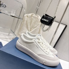 디올 스니커즈