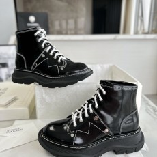 알렉산더맥퀸 워커