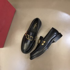발렌티노 로퍼