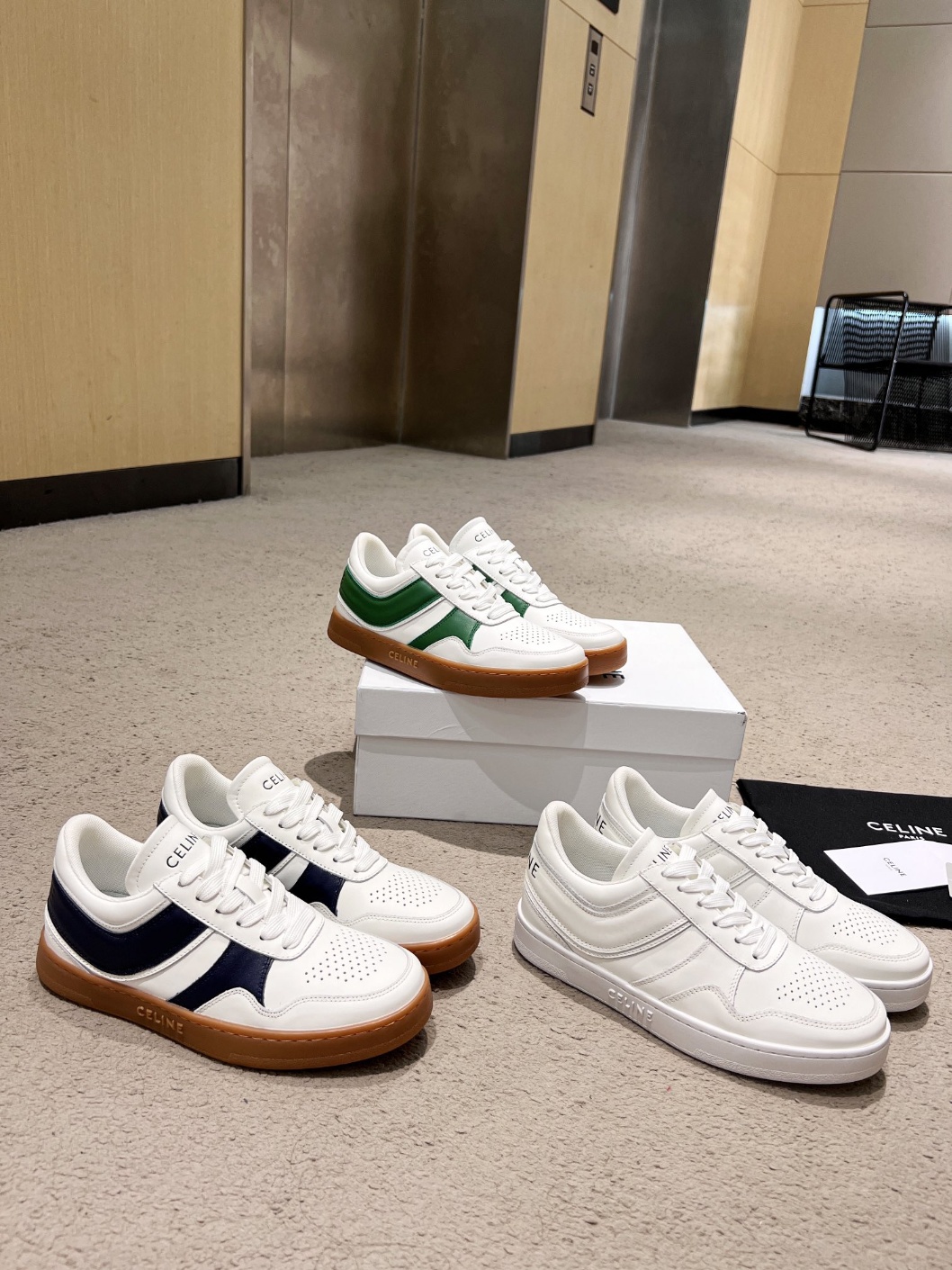 셀린느 스니커즈