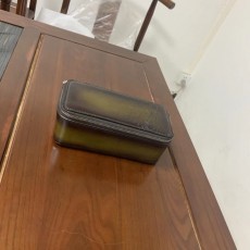 벨루티 시계케이스