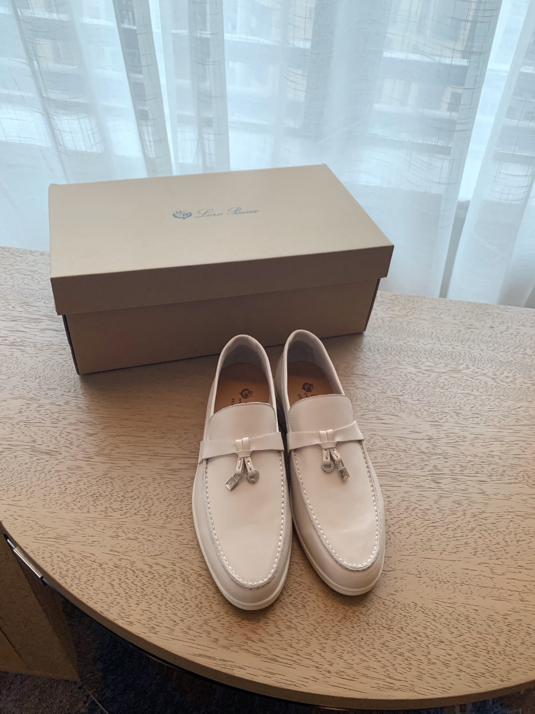 로로피아나 로퍼
