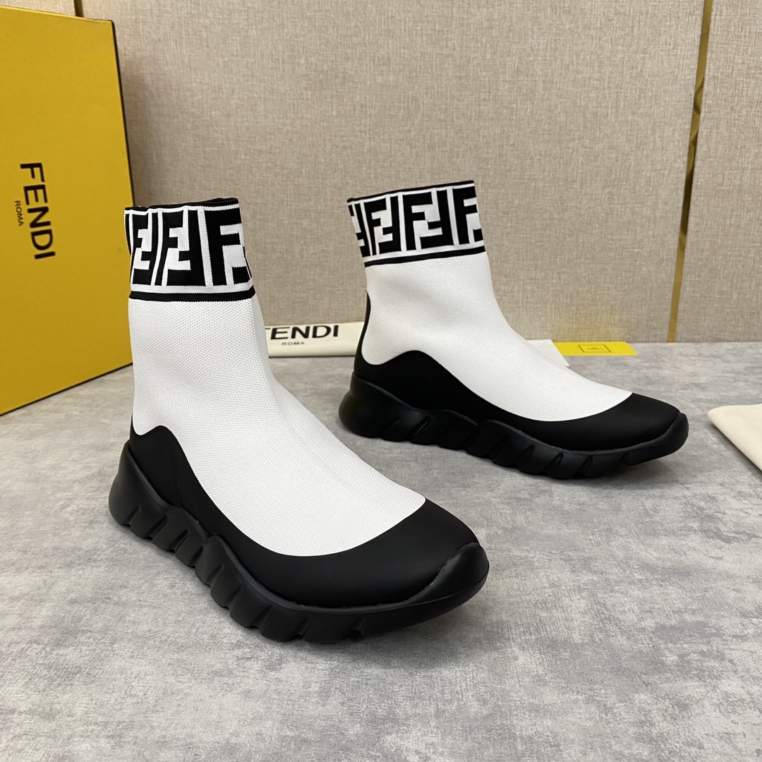펜디 스니커즈