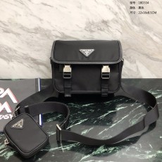프라다 리나일론숄더백