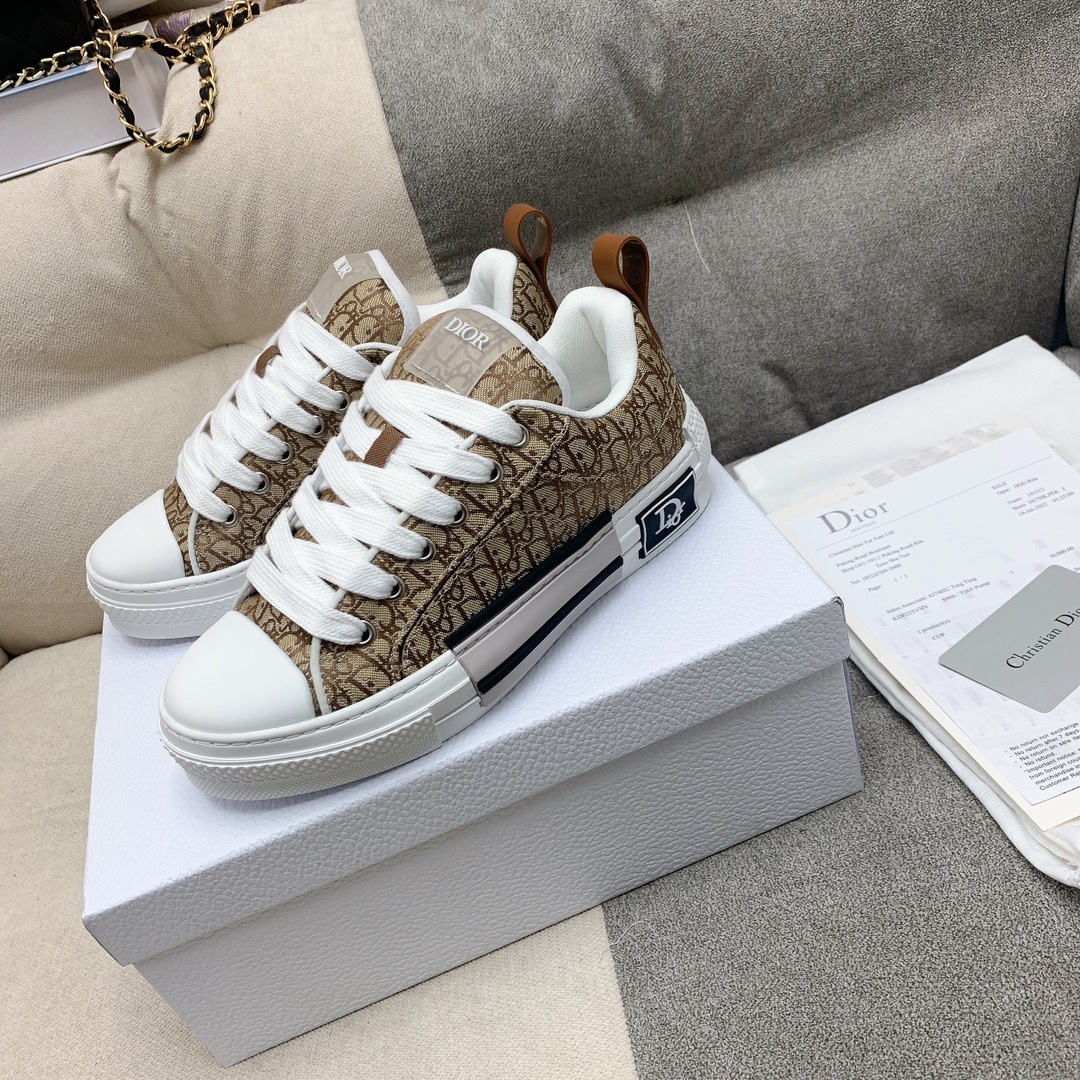 디올 스니커즈