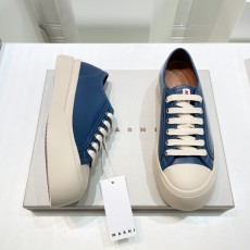 마르니 스니커즈