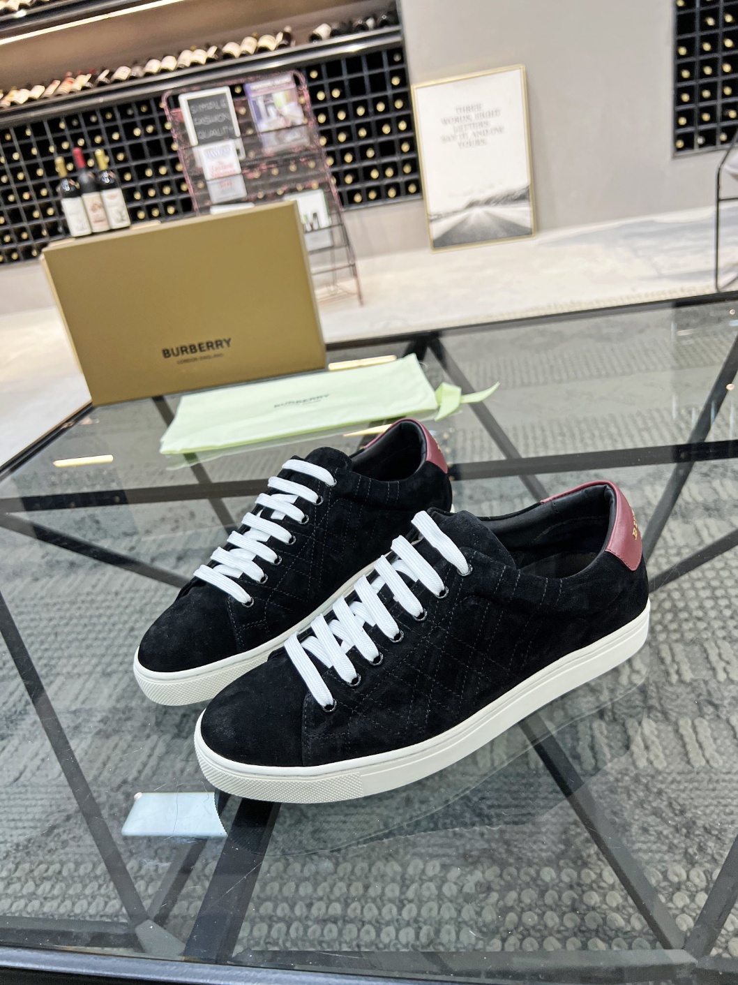 버버리 스니커즈