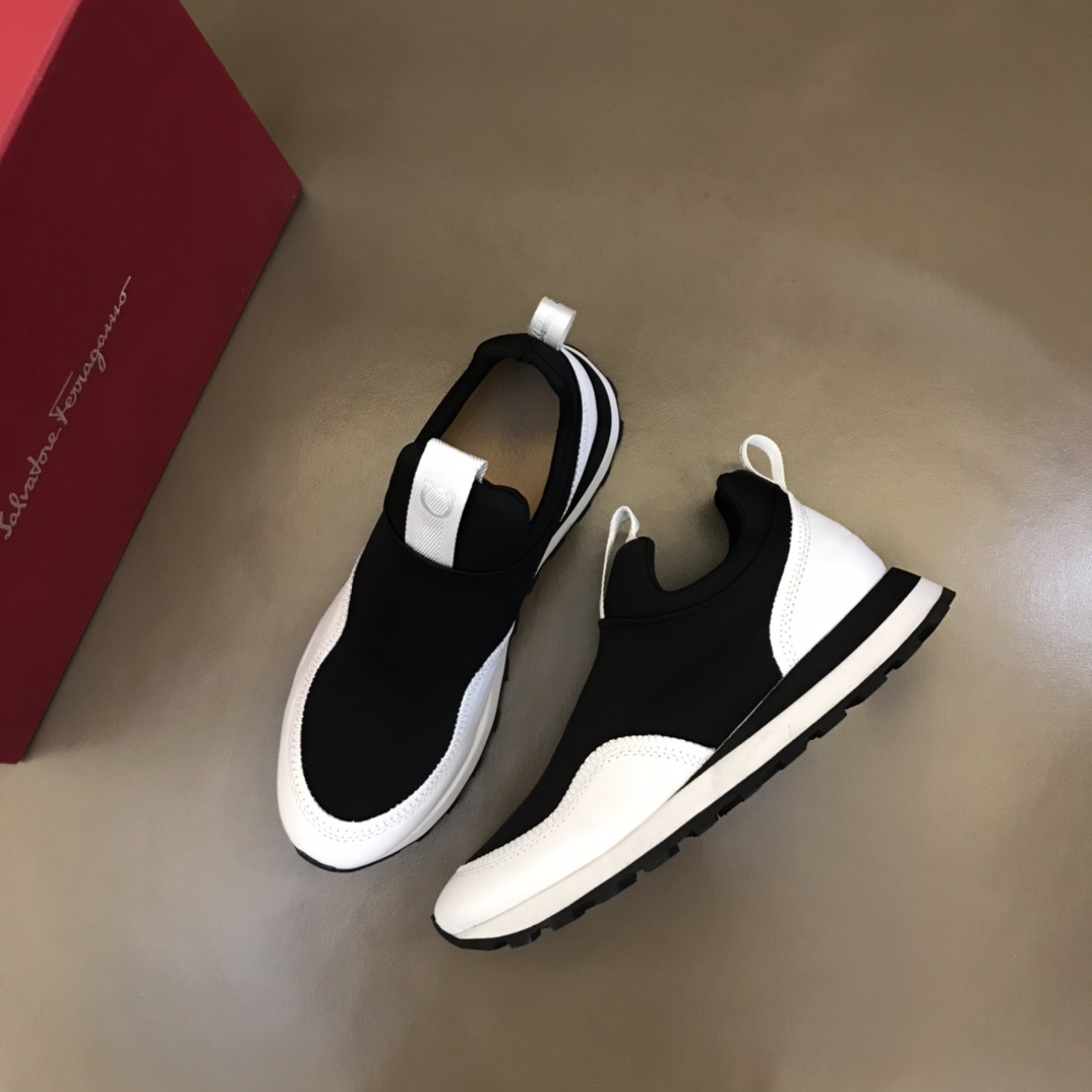 페라가모 스니커즈