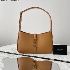 생로랑 LE5A7호보백
