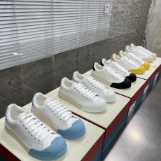 마르니 스니커즈