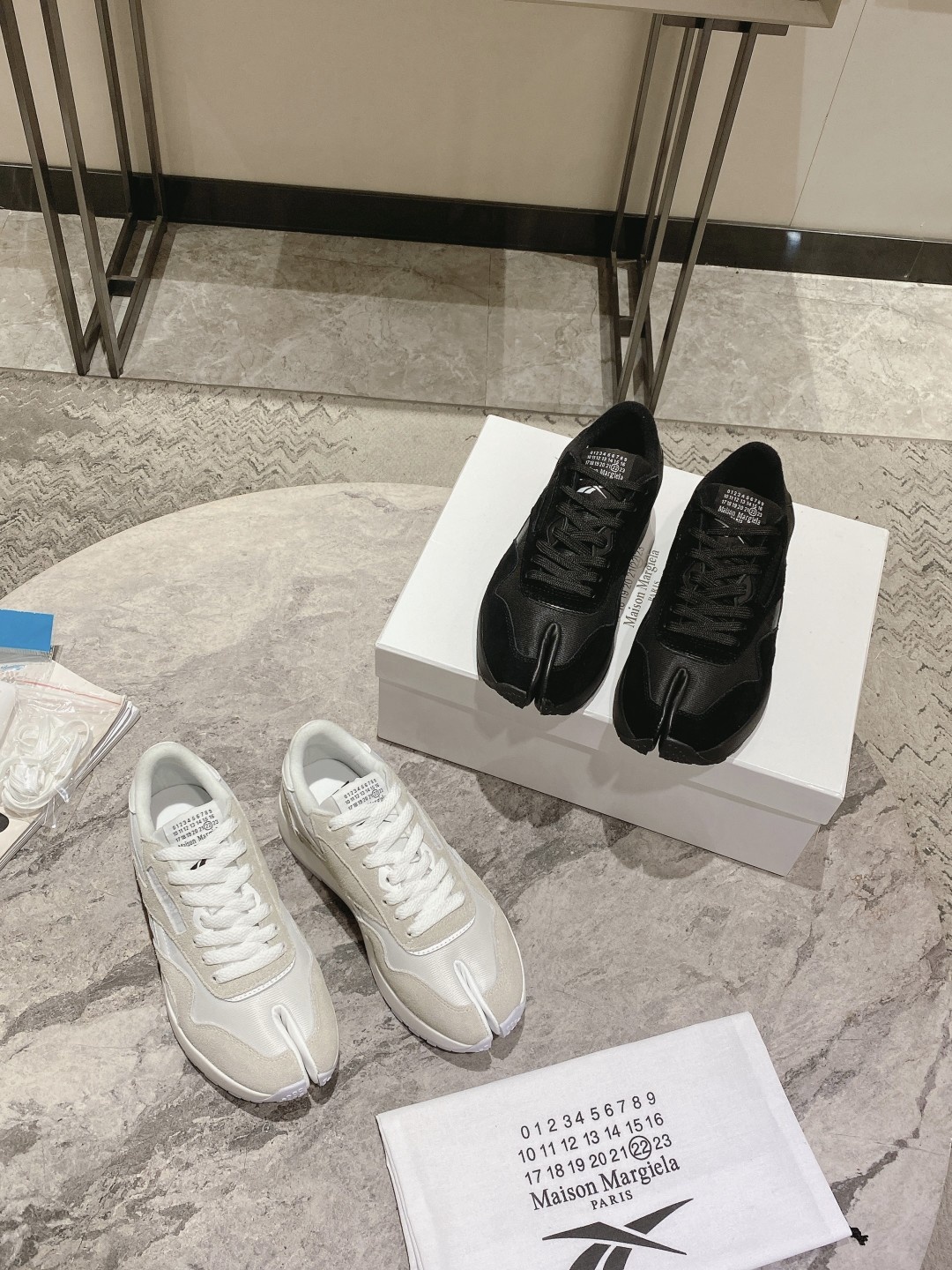 메종마르지엘라 스니커즈