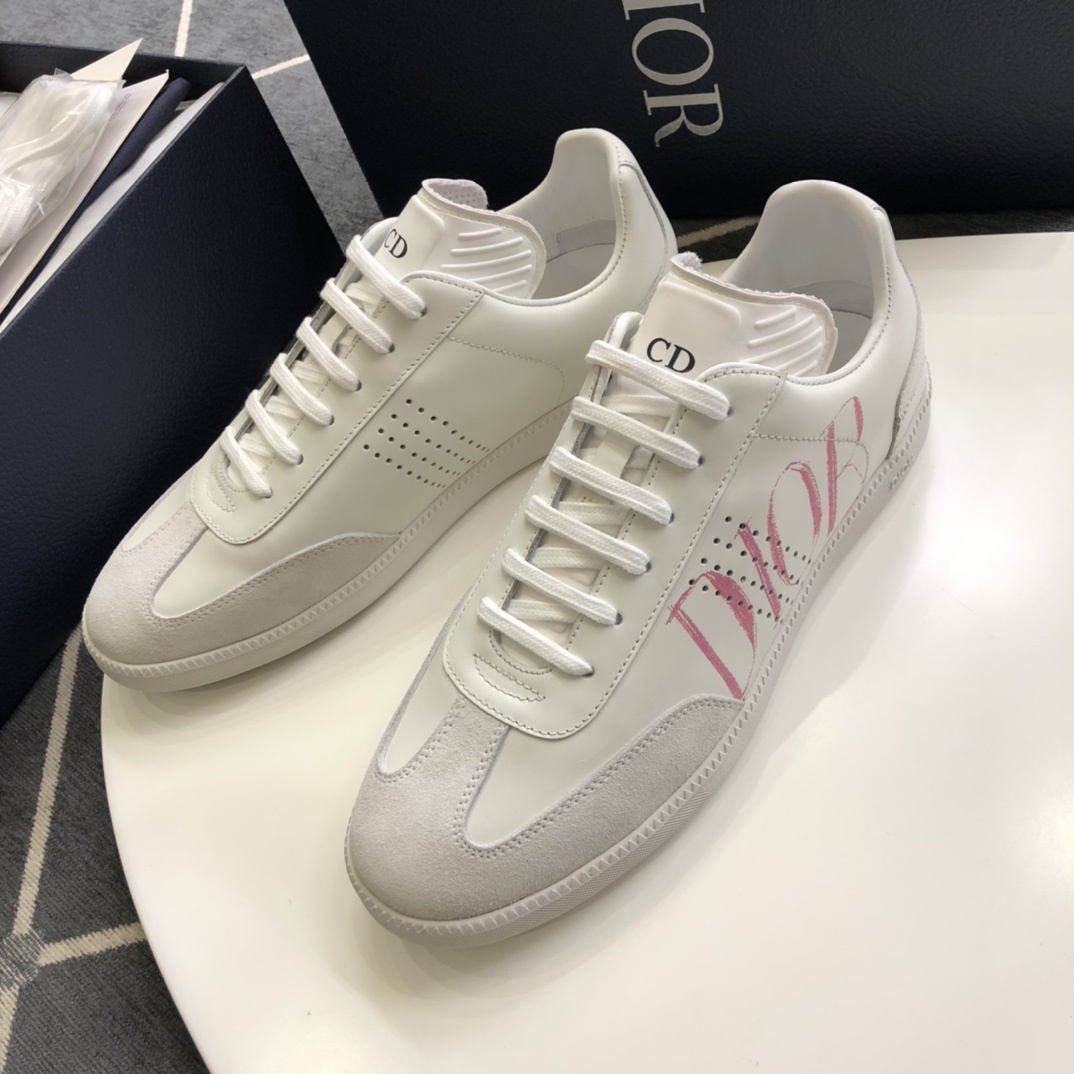 디올 스니커즈