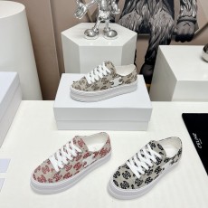 셀린느 스니커즈