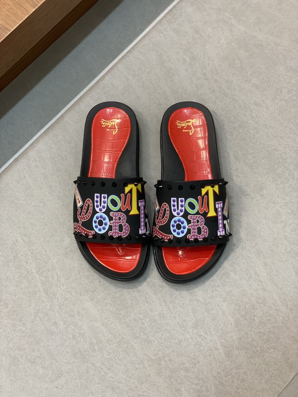 루부탱 슬리퍼